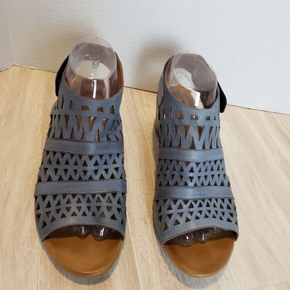 Spring Step Blue Cutout Block Heel Sandals Open Toe Side Zip Women’s Size 9/9.5 - Picture 2 of 6